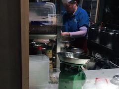 -兔行天下-鸿鹤鲜锅兔(中海国际店)