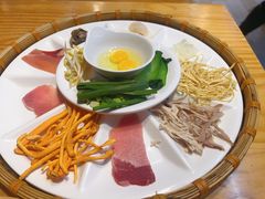 -勺子米线·云南传统小吃市集(四方街店)