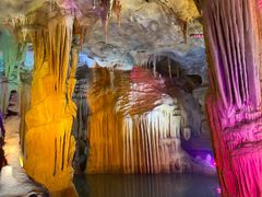 -泰安地下龙宫景区