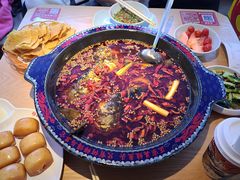 -何师傅美蛙鱼头(汉街店)