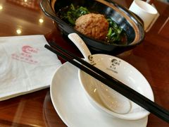 蟹黄狮子头-鸿运酒楼