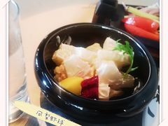 -穹六人间 people 6(岳阳路店)