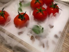 番茄脆菇沙拉-小大董·烤鸭(凤凰汇店)