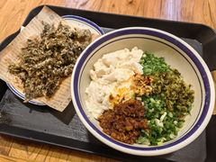 -云阿蛮云南生烫牛肉米线(奉贤路店)