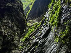 -龙水峡地缝景区