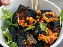 -黑色经典臭豆腐·湖南特产(步行街店)