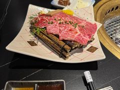-山川小町·极番烧肉(新地假日广场店)