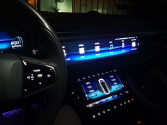 -ARCFOX极狐(世纪金源店)