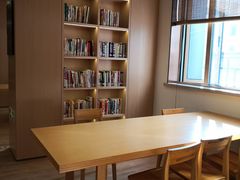 -漕河泾街道图书馆(漕河泾社区文化活动中心店)