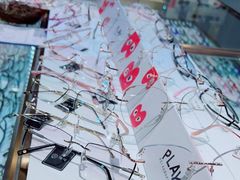 -宏宇眼镜蔡司依视路折扣店(兆佳眼镜城店)