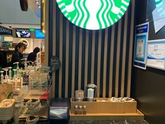 大堂-星巴克(浦东机场T2到达店)