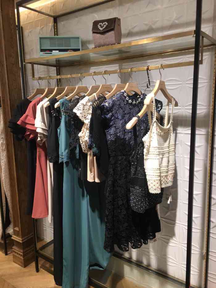 lily brown(天河城店)-"昨天是国庆节,我这辈子打的第一次消费者维.