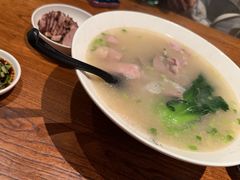 猪杂生料粉-漆黑觉米粉(三里屯店)