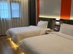 -轻住·仰望未来酒店(南昌八一广场店)