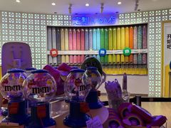 -m豆巧克力世界(上海世茂广场店)