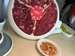 鲜牛肉-左庭右院鲜牛肉火锅(浦江欢乐颂店)