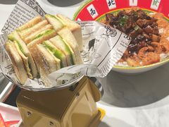 -芽笼芽笼新加坡餐厅(环球港店)