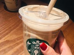 -星巴克(杭州湖滨银泰E区店)