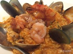 -港丽餐厅(高德置地店)