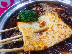 -逸山伍自转小火锅(纺织品店)