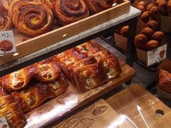 -巴黎贝甜(大宁国际商业广场店)