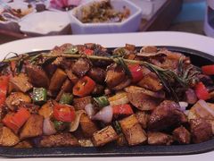 -巴特餐饮6加1音乐餐吧·新疆菜