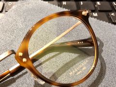 -肆兮眼镜·蔡司·徕卡战略合作店(大坪店)