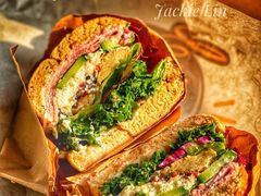 -Catch Bagel(芳草地店)