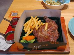 -菲滋意式餐厅(金华银泰城店)
