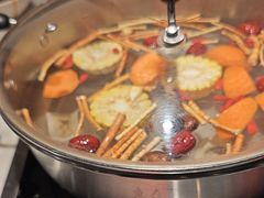 -尚尚仙·酸汤猪手·猪肚鸡火锅(华联万柳购物中心店)