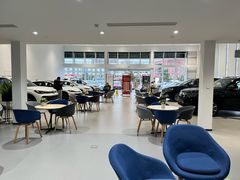 -上海冠松上汽大众4S店