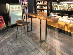 面包甜点陈列柜-星巴克(西安机场1店T3到达店)