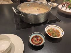 -鲜入唯煮·港式海鲜牛肉火锅(金宝街店)