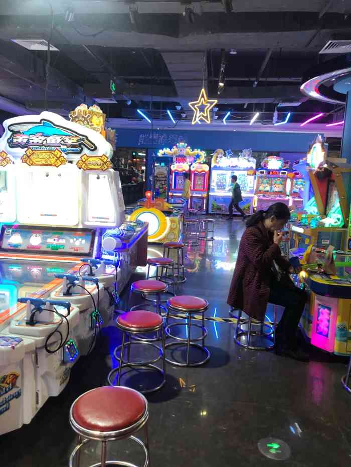 play1家庭娱乐中心(大玩家义乌万达店)-"楼下门面比较小.