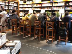 -西西弗书店&矢量咖啡(凯德晶萃广场店)