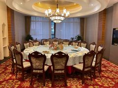 包房-巴扎美食·新疆菜·西域歌舞表演餐厅(新疆大厦店)