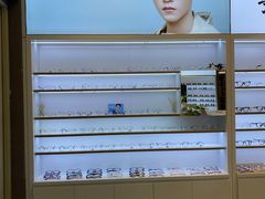 -罗伯特眼镜·蔡司官方授权(前海桂湾店)