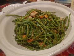 -闯关东东北农家菜(崂山石老人店)