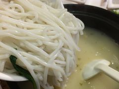 -在蒙自过桥米线