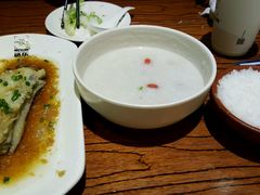-阿瓦山寨·湘菜现炒·剁椒鱼头王(咸阳总店)