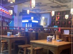 大堂-先启半步颠小酒馆(白麓里店)