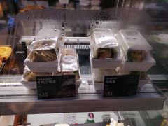 面包甜点陈列柜-BLAQ咖啡(骏豪店)