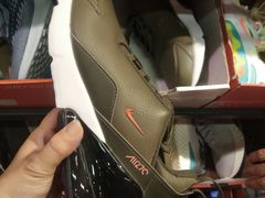 -NIKE上海青浦优选体验店