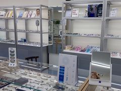 -无奔眼镜·蔡司·依视路授权店(马家堡店)