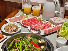 -四点金粥底火锅(沂州里店)