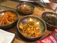 -河坝烧烤串城(金达莱店)