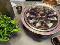 -围炉肉舍•炭烤活鳗•丹东海鲜烤肉(步行街店)