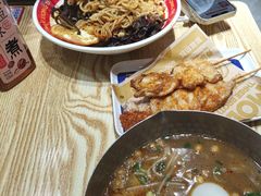 -魔都三兄弟酸辣粉·蘸卤炸串(虹桥万科店)