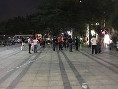 -沃尔玛(前山店)
