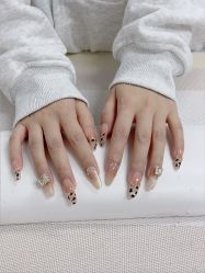 -尤米一站式美甲美睫